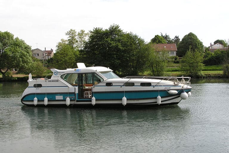 Houseboat Gran Comfort 1100 vista laterale
